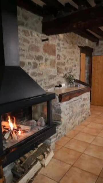 Casa rural para 11 personas, con jardín además de piscina y vistas en Vall de Vianya - 2