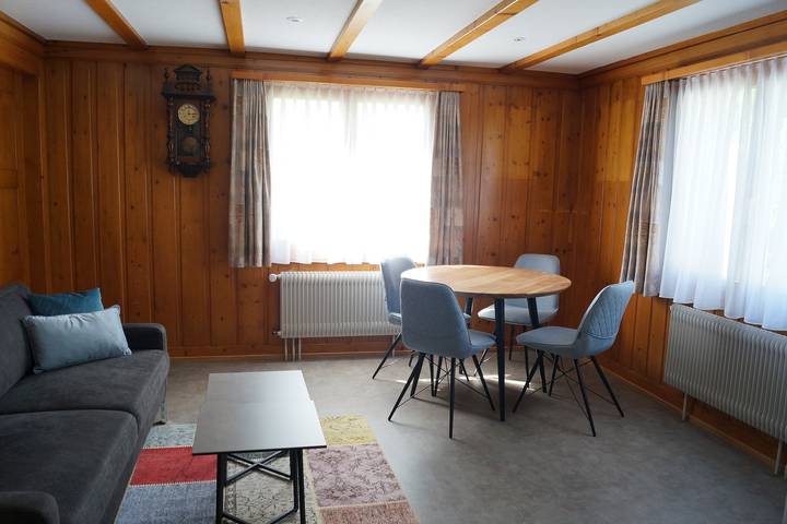 Ganze Ferienwohnung, Ferienhaus Schils - 5 Zimmerhaus mit Bad/Dusche in Flumserberg, Flums