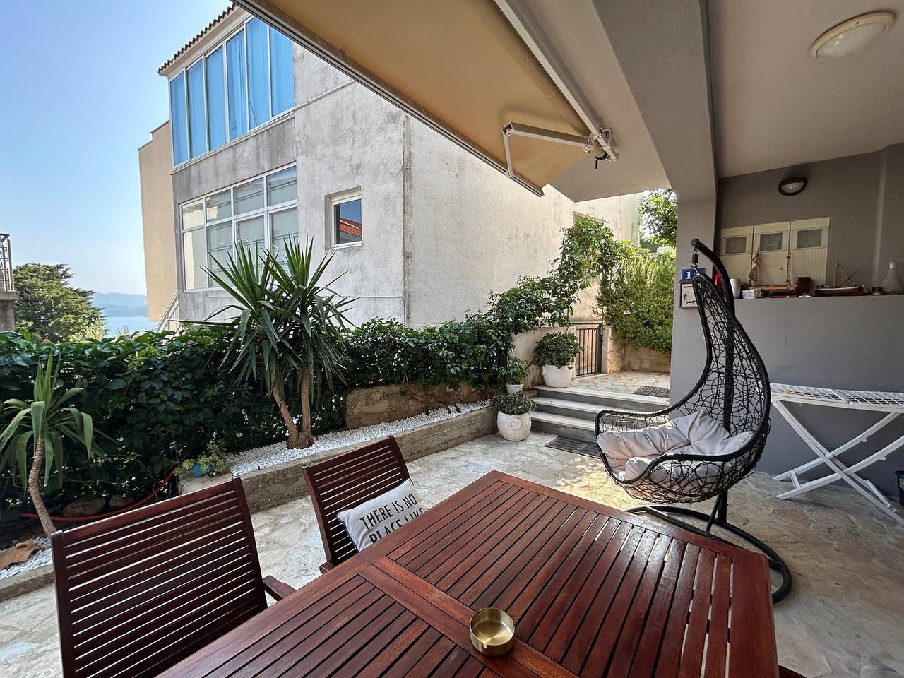 Ganze Wohnung, 2 Bedroom Apartment Karla A2 for 4 person in Stanići near city Omiš  in Stanici, Omis-Riviera