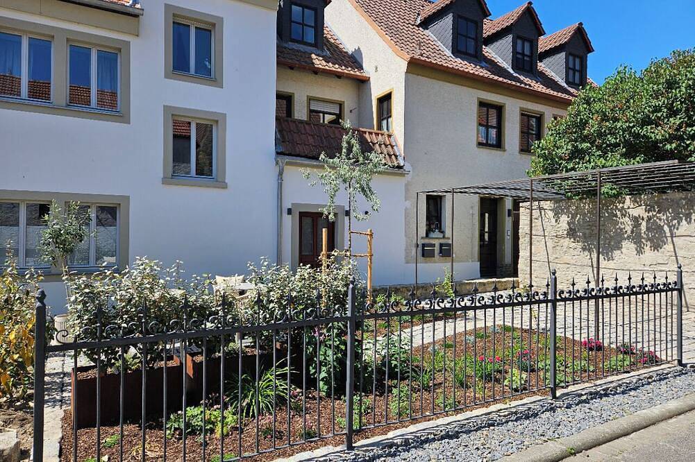Ganze Wohnung, Ferienwohnung (45qm) mit Küche und Wlan in Sommerach, Fränkisches Weinland