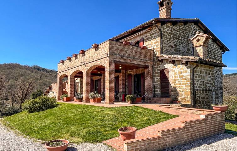 Gîte pour 4 personnes, avec jardin ainsi que piscine et terrasse, animaux acceptés à Gubbio - 3