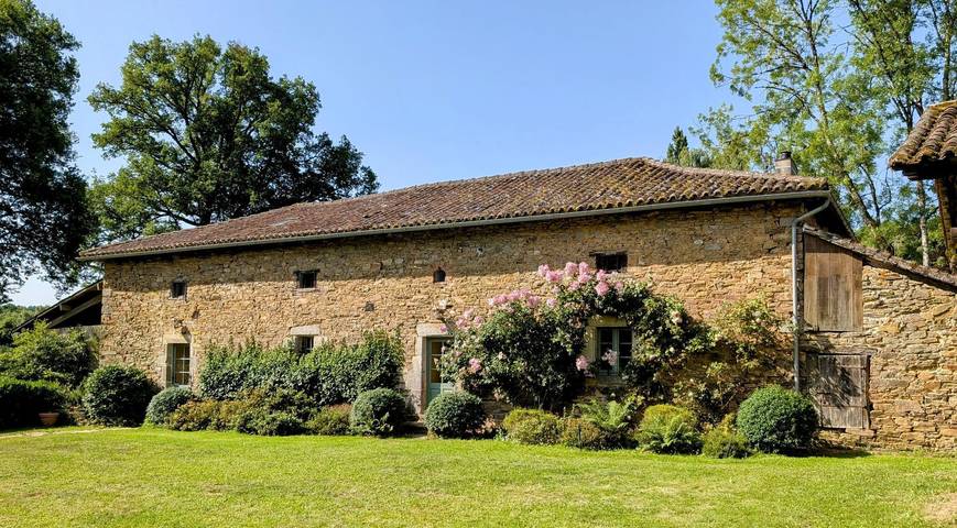 Gîte pour 10 personnes, avec Jardin et Piscine