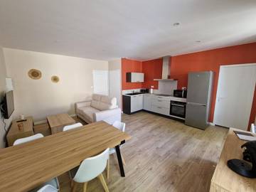 Gîte pour 4 personnes à Lurcy-Lévis