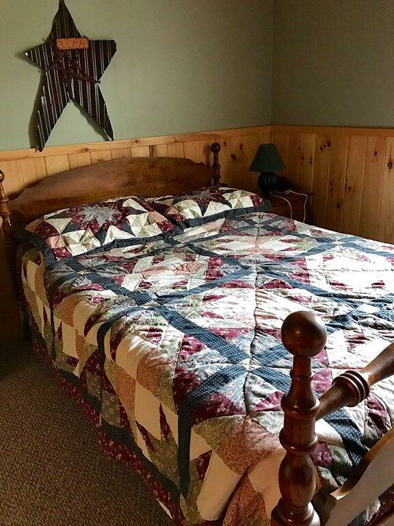 Gemütlicher 3-Zimmer-Rückzugsort am See mit zahlreichen Annehmlichkeiten und Zugang zum Wanderweg in der Nähe! in Aroostook County