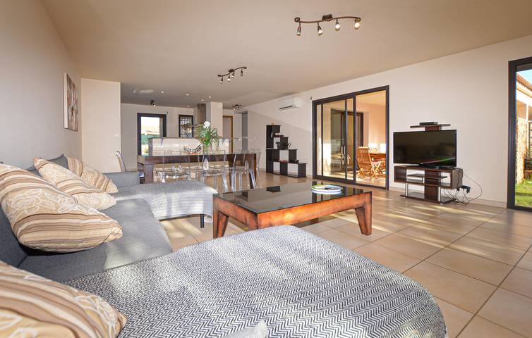 Location de vacances pour 8 personnes, avec jardin et terrasse, animaux acceptés à Vico - 3