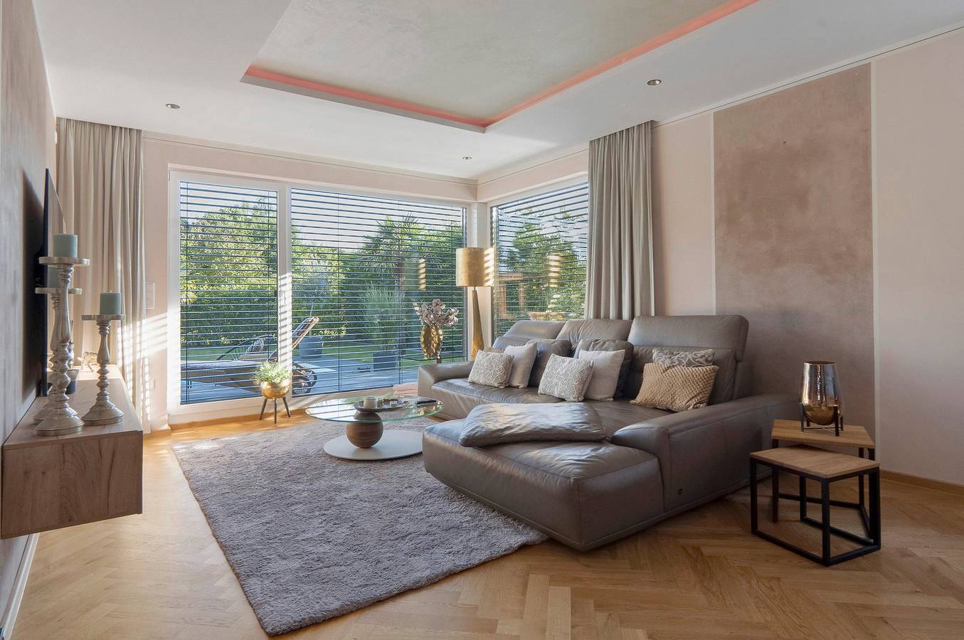 'Exklusive Villa Schaffner' mit privatem Pool, Sauna, Whirlpool, Terrasse und Wi-Fi in Warendorf, Münsterland