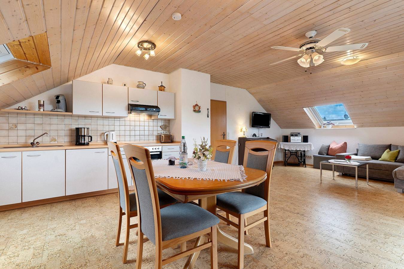Appartement entier, Appartement 'Schillinger' avec balcon et Wi-Fi in Sasbach am Kaiserstuhl, Kaiserstuhl