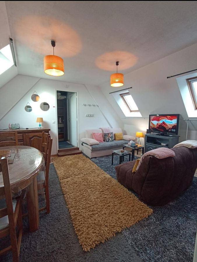Gîte pour 8 personnes, avec Jardin et Vue à Tauxigny