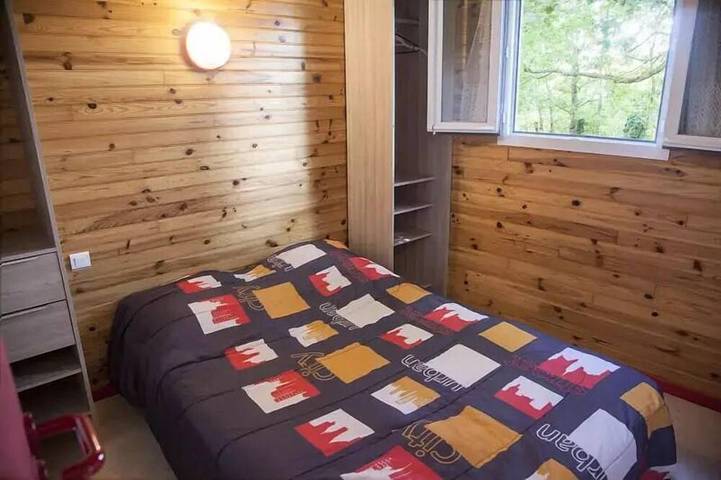 Gîte pour 4 personnes, avec terrasse et jacuzzi à Naucelle - 2