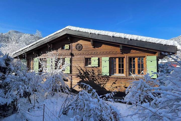 Chalet pour 6 personnes, avec jardin, animaux acceptés dans Gstaad