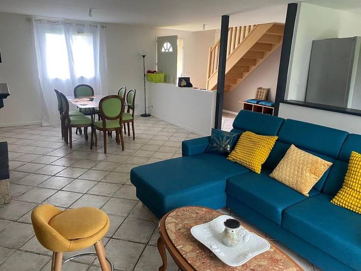 Location de vacances pour 8 personnes, avec Terrasse et Jardin à Lindry