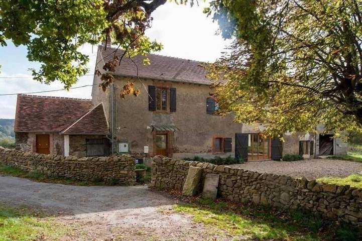Gîte pour 11 personnes à Badecon-le-Pin