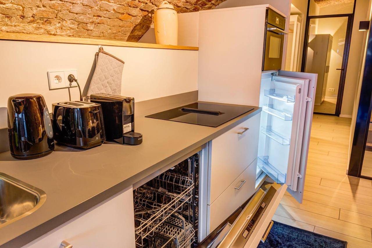 2 Luxurious canal apartments in Utrecht in Utrecht, Bestuur Regio Utrecht