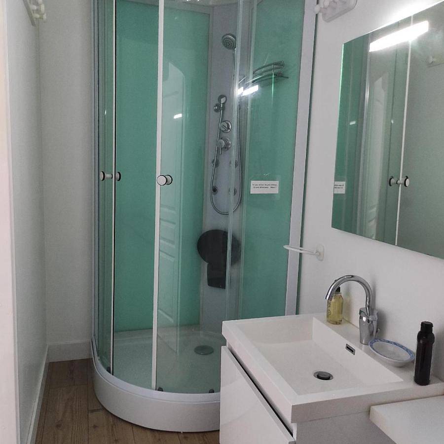 Quadruple Room with Bathroom in Montrol-Sénard, Région de Bellac