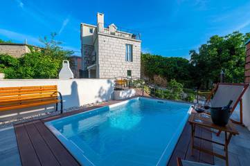 Ferienhaus für 6 Personen, mit Garten und Meerblick in Tucepi
