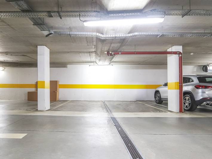 Ganze Wohnung, Charmantes Loft mit Garage nahe Zentrum und Universität in Lissabon, Costa de Lisboa