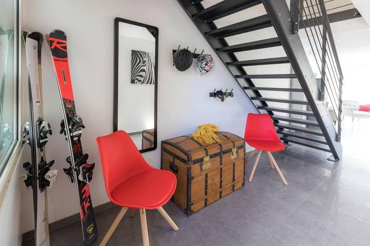 Location de vacances pour 8 personnes, avec sauna et vue ainsi que jardin et piscine, animaux acceptés à Crots - 3