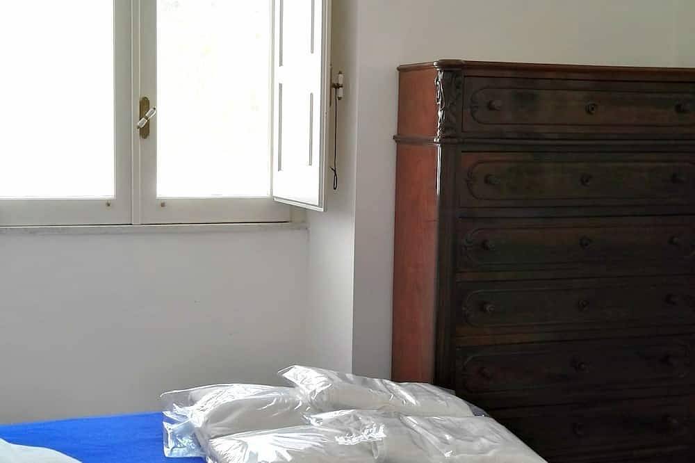 The small castle of the Moors Ii°, private access to sea, lift, parking in Ravello, Sorrento Coast