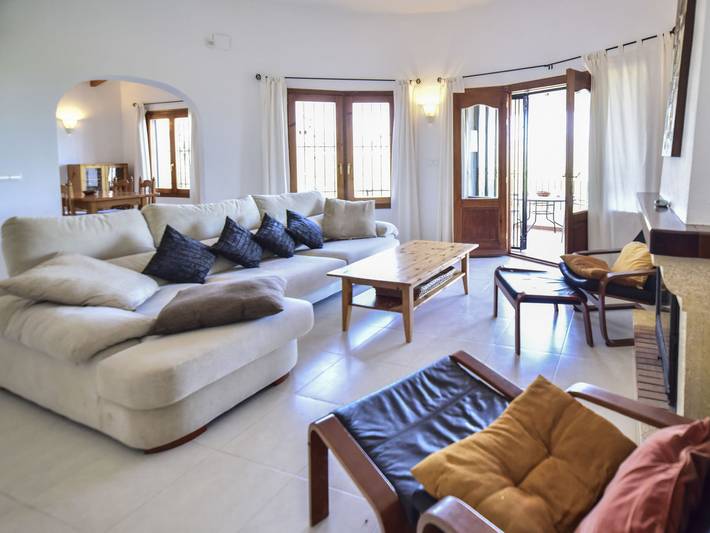 Location de vacances pour 6 personnes, avec vue ainsi que jardin et terrasse à Pego - 4