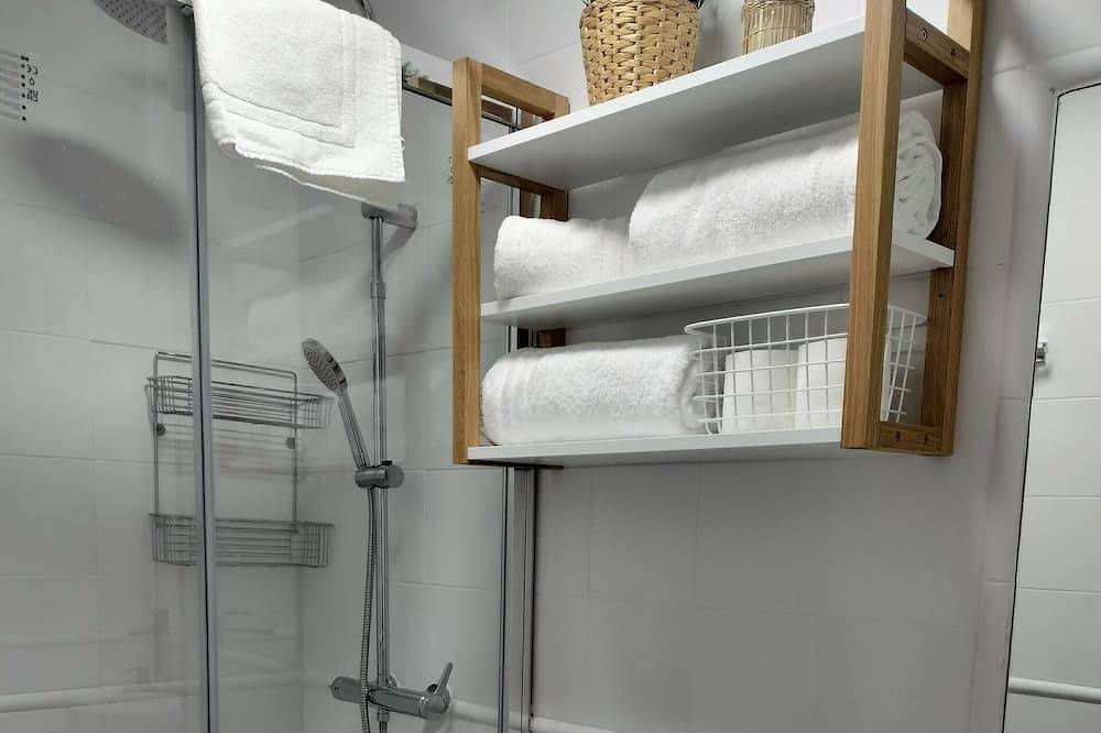 Entire apartment, Study of Don Quixote. B2 (1 double bed 1 puff bed) in Alcalá de Henares, Madrid Province