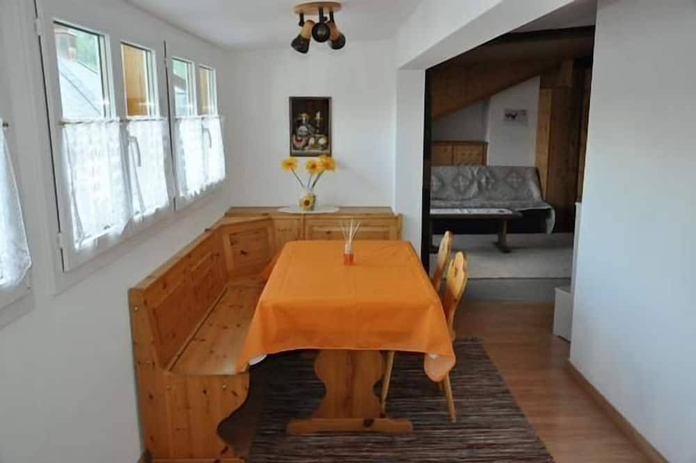 Ganze Wohnung, Ferienwohnung Zernez für 1 - 4 Personen mit 2 Schlafzimmern - Ferienwohnung in Zernez, Unterengadin