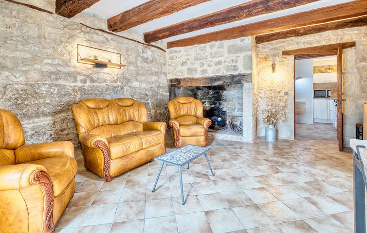 Appartement confortable avec Wifi et parking, à 1,5 km de La Chapelle-Saint-Jean in Saint-Rabier, Périgord Noir