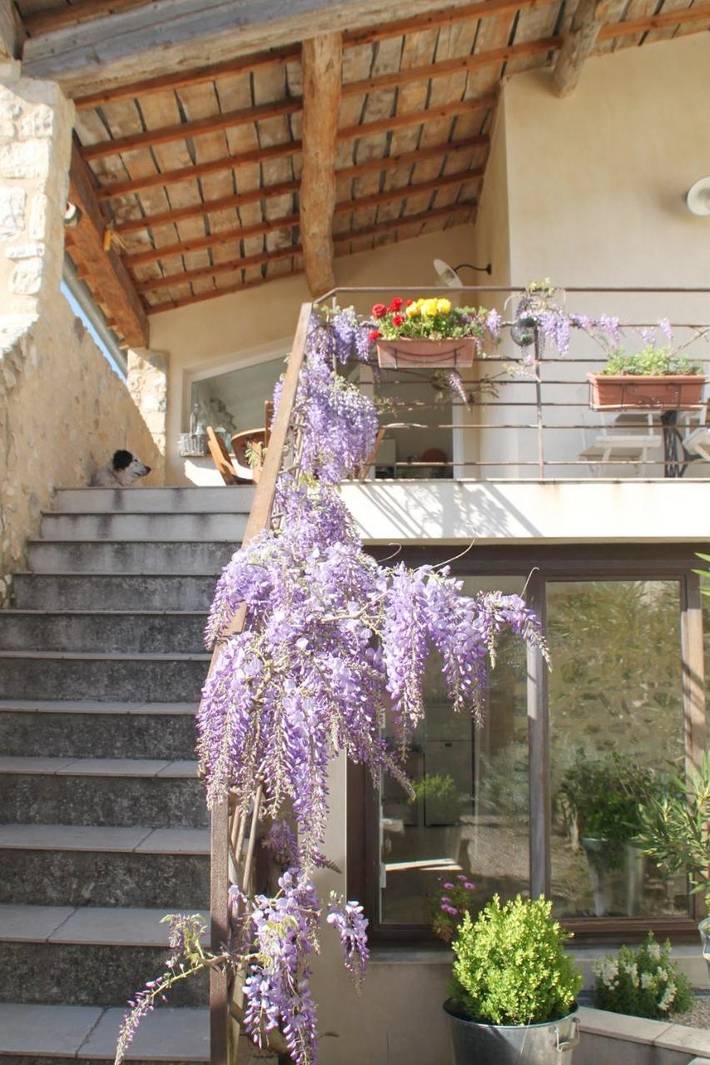 Location de vacances pour 6 personnes, avec piscine ainsi que jardin et vue, animaux acceptés à Mirmande - 3