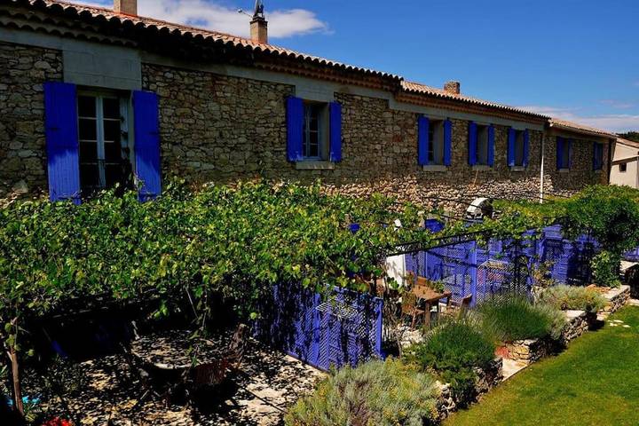 Gîte pour 6 personnes, avec piscine ainsi que vue et jardin à Le Beaucet - 2