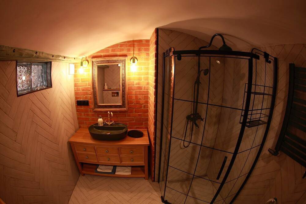 Cosy, renovated old house, w/ fireplace,10 min from the lake side. Pet friendly. in Kreis Schwiebus