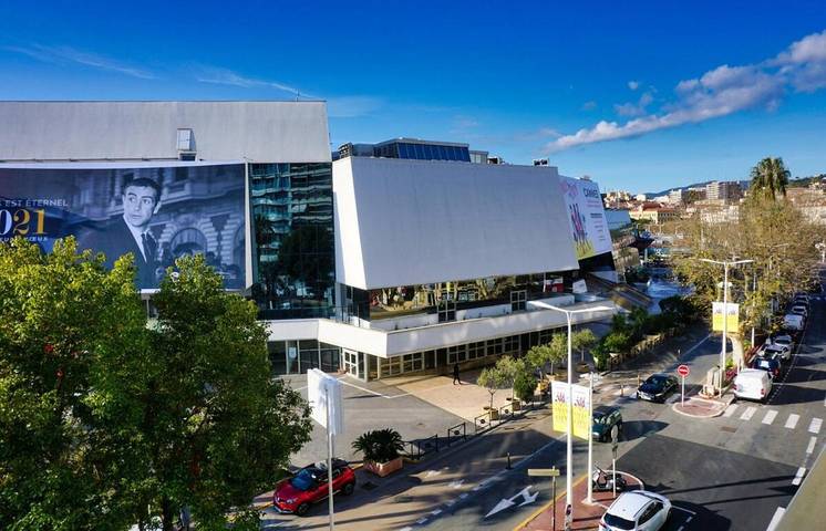 Gîte pour 4 personnes, avec terrasse dans Palais Des Festivals Et Des Congres - 4