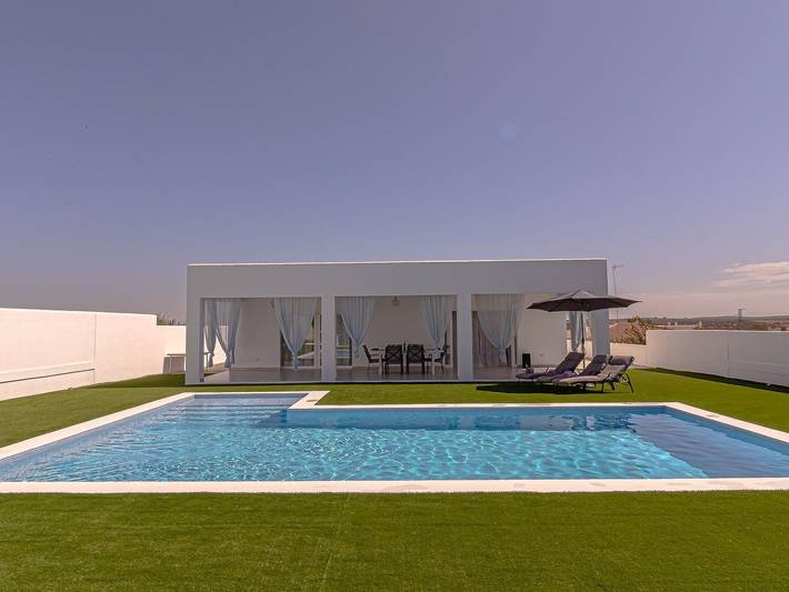 Casa rural para 8 personas, con piscina y terraza, Se admiten mascotas en Marchena - 2