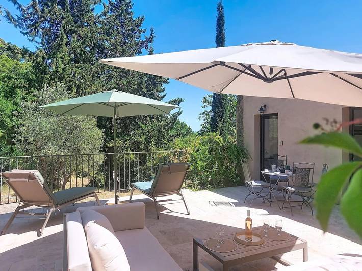Villa pour 4 personnes, avec piscine et jardin, animaux acceptés à Draguignan