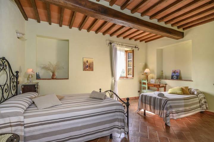 Agriturismo per 8 persone, con giardino, con animali domestici in Pomarance