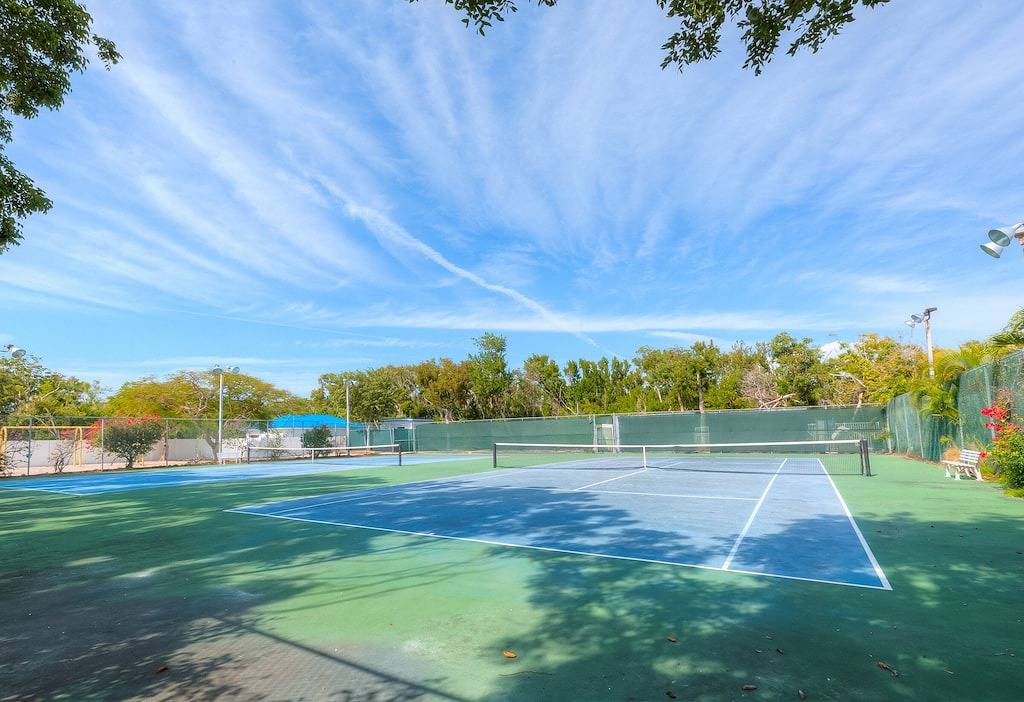 Ganze Wohnung, Luxuriöse Suite mit atemberaubendem Meerblick + Pool Beach & Cabana Bar Wifi in Tavernier, Monroe County