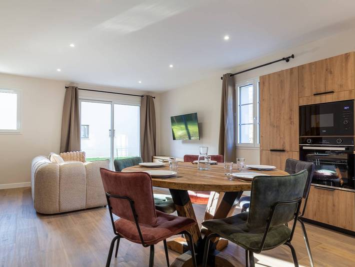 Location de vacances pour 6 personnes, avec jardin à Armenteule