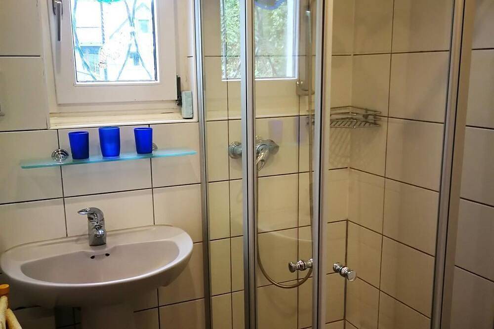 Ganze Wohnung, Ferienwohnung Willems - Appartement/Fewo, Bad, Wc, 2 Schlafräume in Waldbreitbach, Rheinland-Pfalz