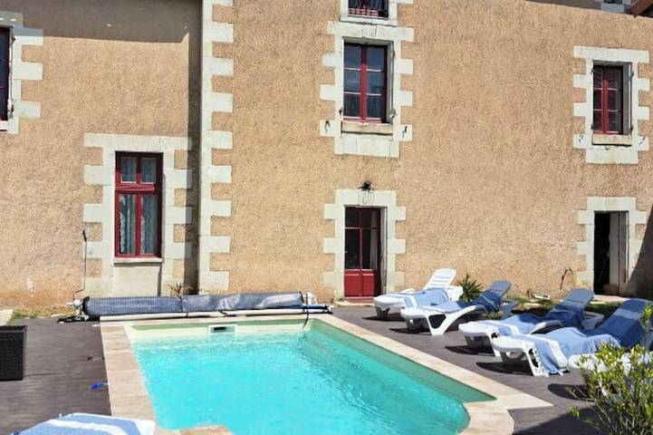 Location de vacances pour 15 personnes à Savigny-sous-Faye
