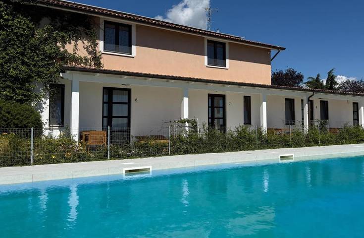 Location de vacances pour 2 personnes, avec terrasse ainsi que jardin et piscine, animaux acceptés à Pietrelcina - 2