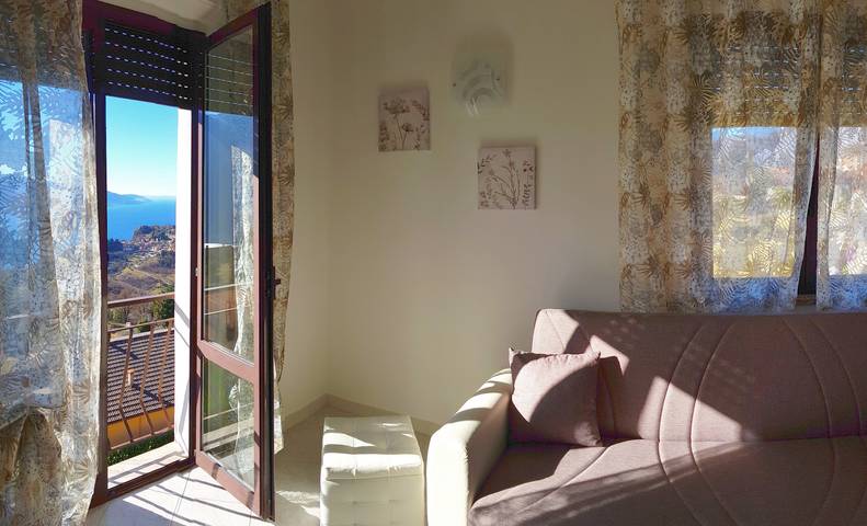 Ferienwohnung für 4 Personen, mit Balkon und Seeblick - 1