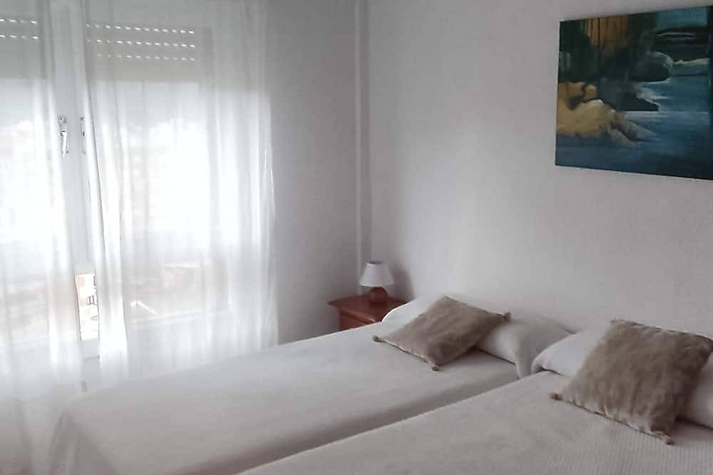 Entire apartment, Barakaldo, Bec, Bilbao. Bright and comfortable apartment. Hospital Cruces, Bilbao in Barakaldo, Bizkaia
