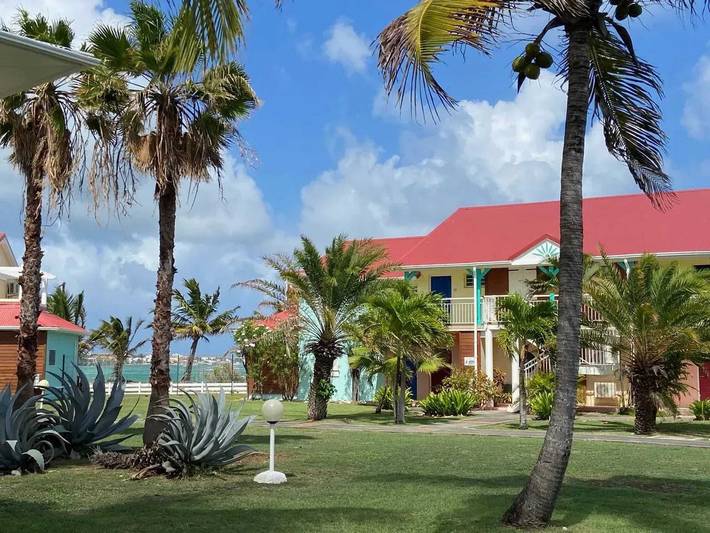 Apartamento de vacaciones para 4 personas, con jardín y piscina - 1