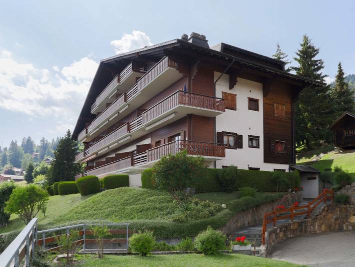 Gîte pour 4 personnes, avec vue ainsi que sauna et balcon dans Chesières