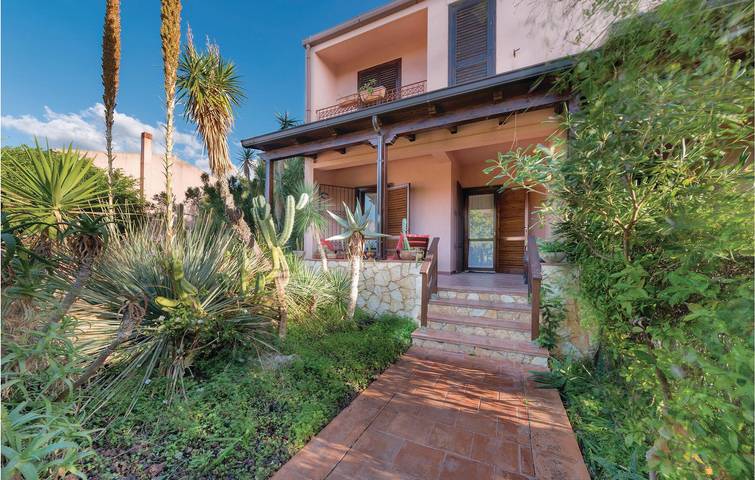 Casa vacanza per 5 persone, con Terrazza e Giardino a Custonaci