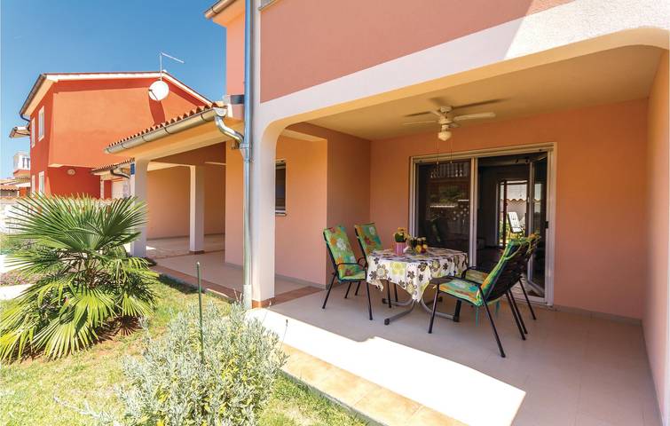 Ferienhaus für 7 Personen, mit Terrasse in Peroj - 2