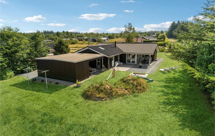 Ferienhaus für 8 Personen, mit Terrasse und Garten sowie Sauna in Kollerup Strand