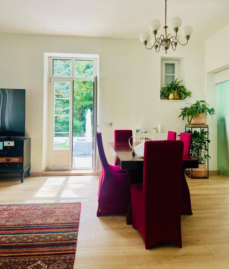 Appartement entier, Appartement de luxe plein centre in Divonne-les-Bains, Gex