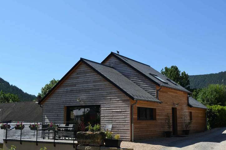 Gîte pour 7 personnes, avec piscine et jardin à Barjac (Lozère) - 2