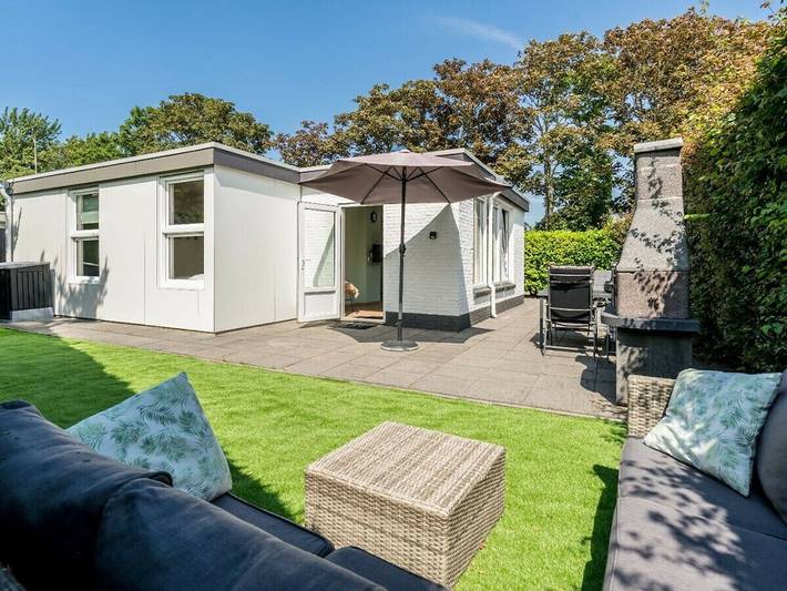 Bungalow für 4 Personen, mit Terrasse und Garten in Renesse