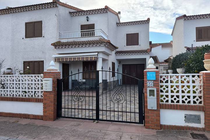 Ferienhaus für 8 Personen, mit Garten und Balkon - 1