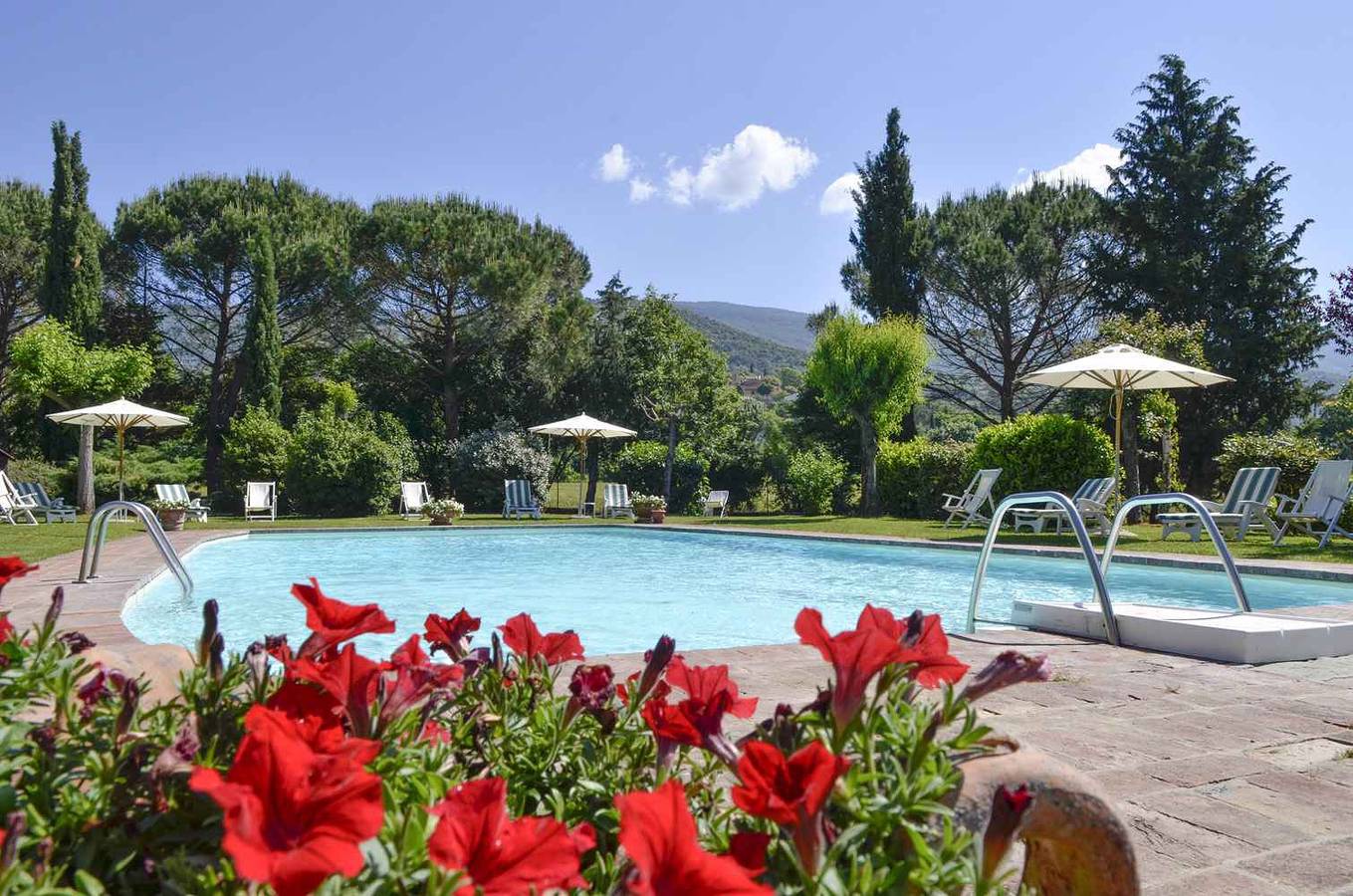 Geheel vakantieappartement, Vakantiewoning met buitenzwembad en Wifi  in Cegliolo, Provincie Arezzo